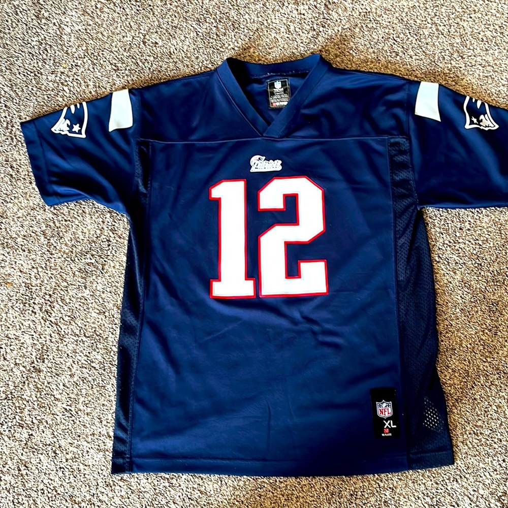 Tom Brady Patriots football jersey YXL